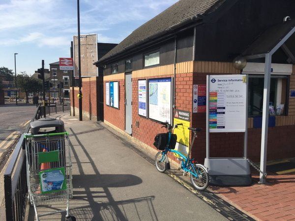 Acton Main Line station